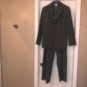 Light grey pant suit